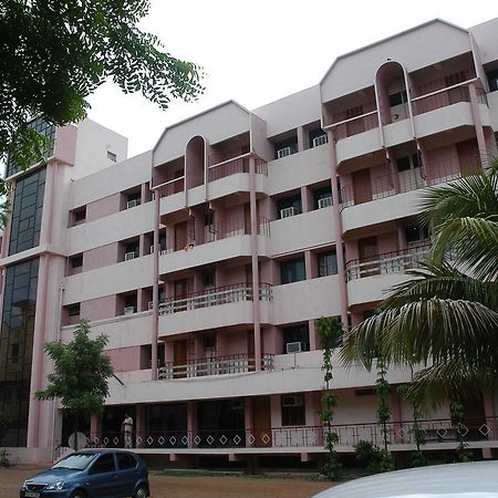 Hotel Athityaa Kumbakonam Exteriör bild