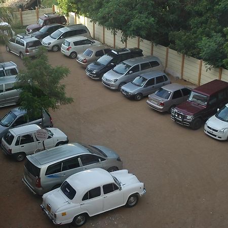 Hotel Athityaa Kumbakonam Exteriör bild