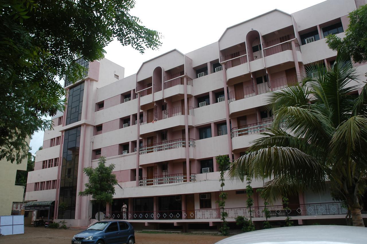 Hotel Athityaa Kumbakonam Exteriör bild