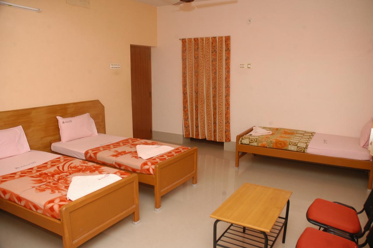 Hotel Athityaa Kumbakonam Exteriör bild
