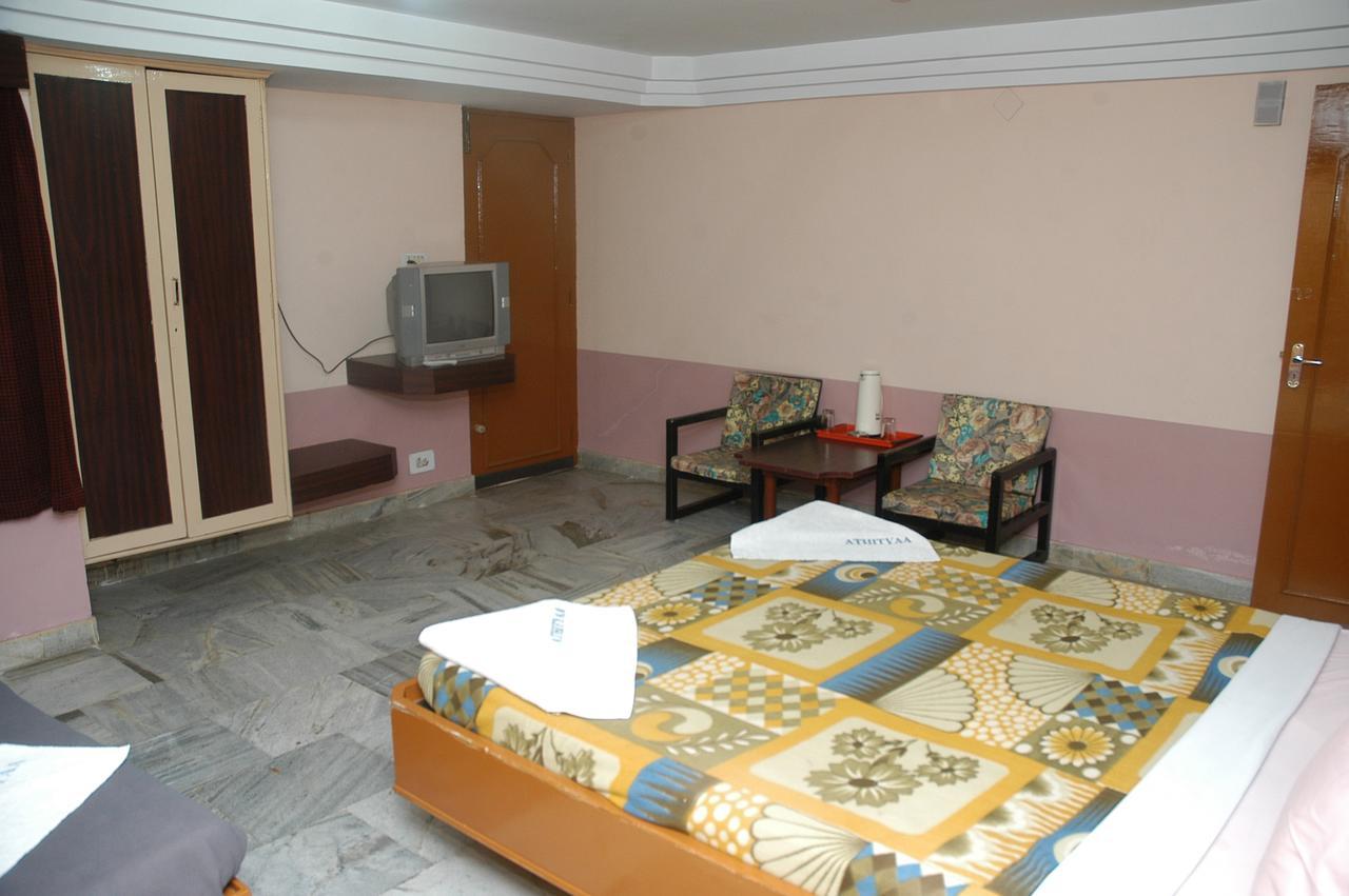 Hotel Athityaa Kumbakonam Exteriör bild